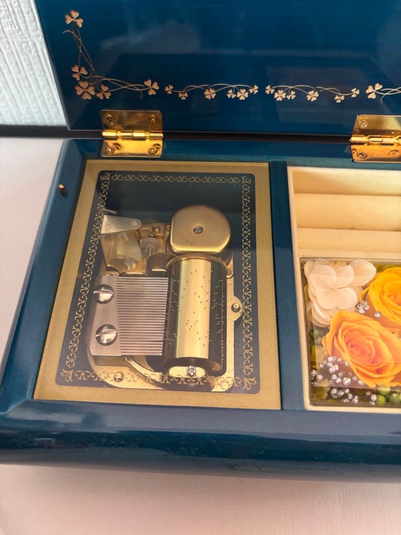 オルゴール　アイネクライネ　米津玄師　ブリザードフラワー　小物入れ