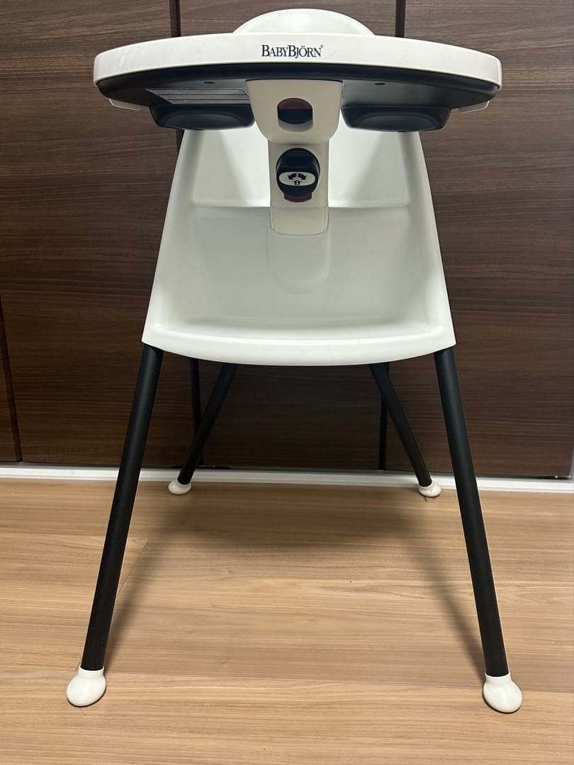 【廃盤品】ベビービョルン ハイチェア　ホワイト　ハーネスなし