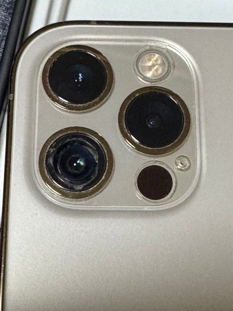 Apple iPhone 12 Pro 本体