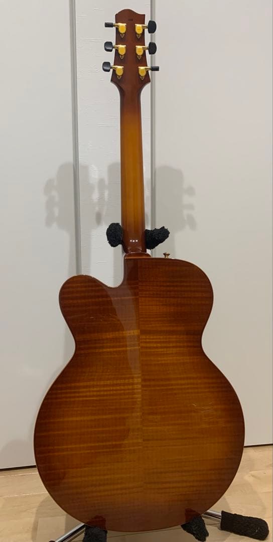 Sadowsky Jim Hall Model 初期型