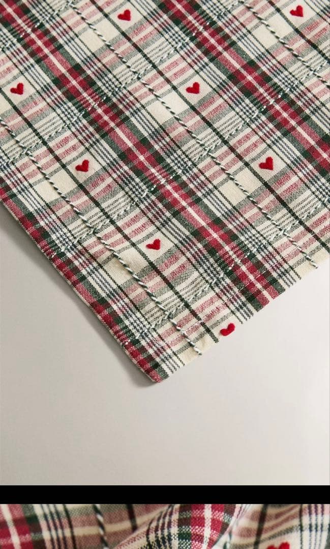 ZARA  ダイヤーン ハート クリスマス テーブルクロス