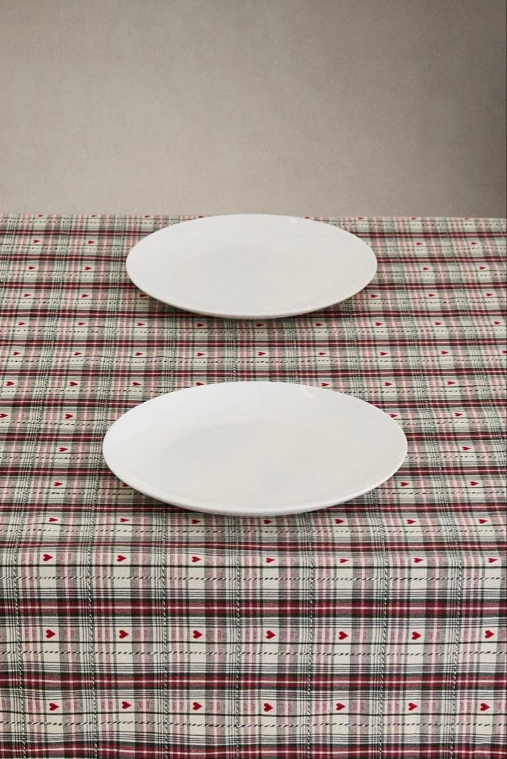 ZARA  ダイヤーン ハート クリスマス テーブルクロス