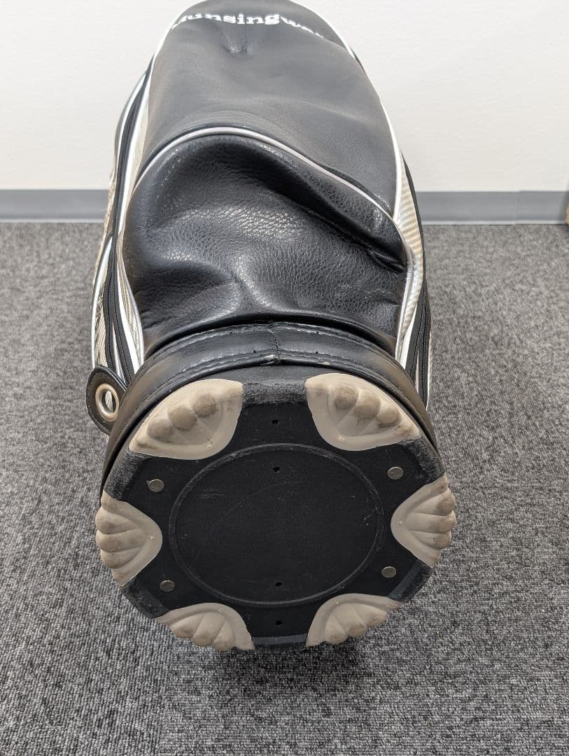 【Munsingwear】 キャディバッグ ブラック・シルバー