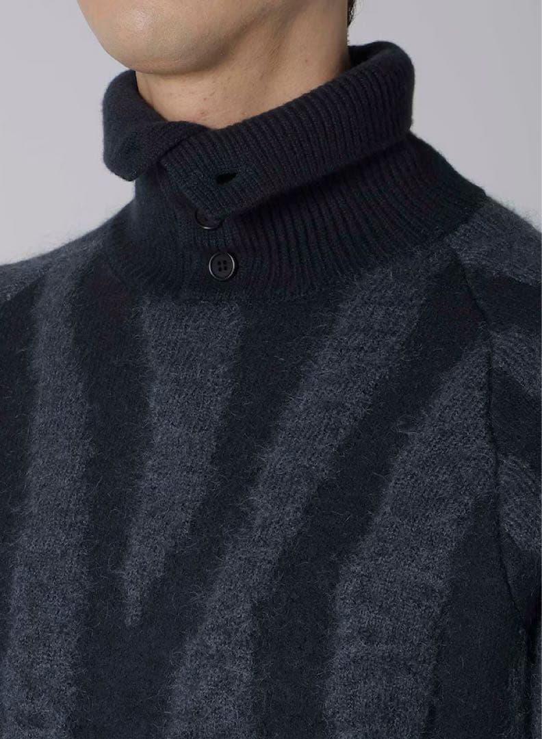 Y's ストライプタートルネックニット