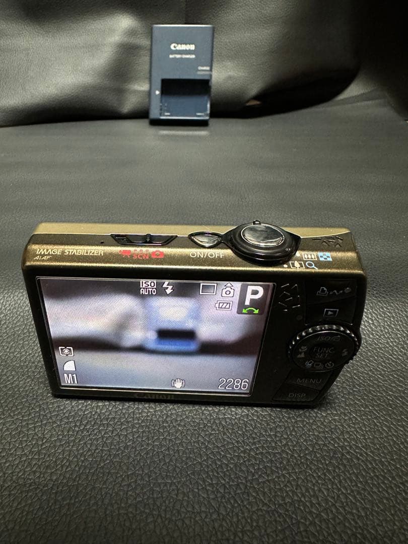 【ジャンク】Canon IXY DIGITAL 920 IS 本体＋充電器