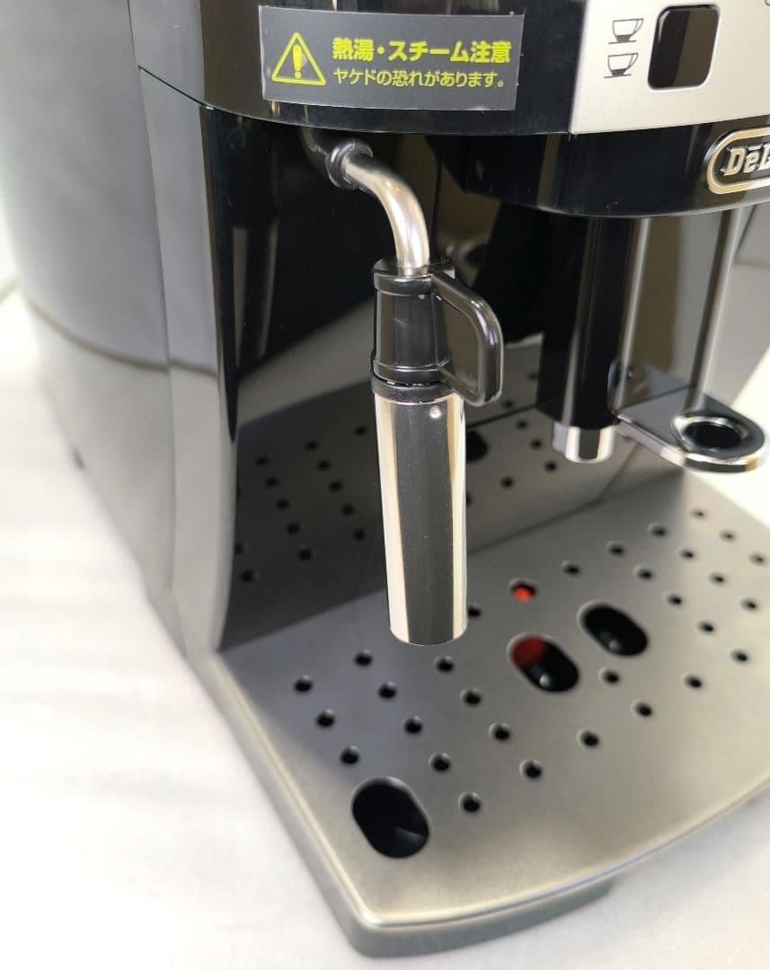 デロンギ　コンパクト全自動コーヒーマシンマグニフィカS ECAM22112B　7
