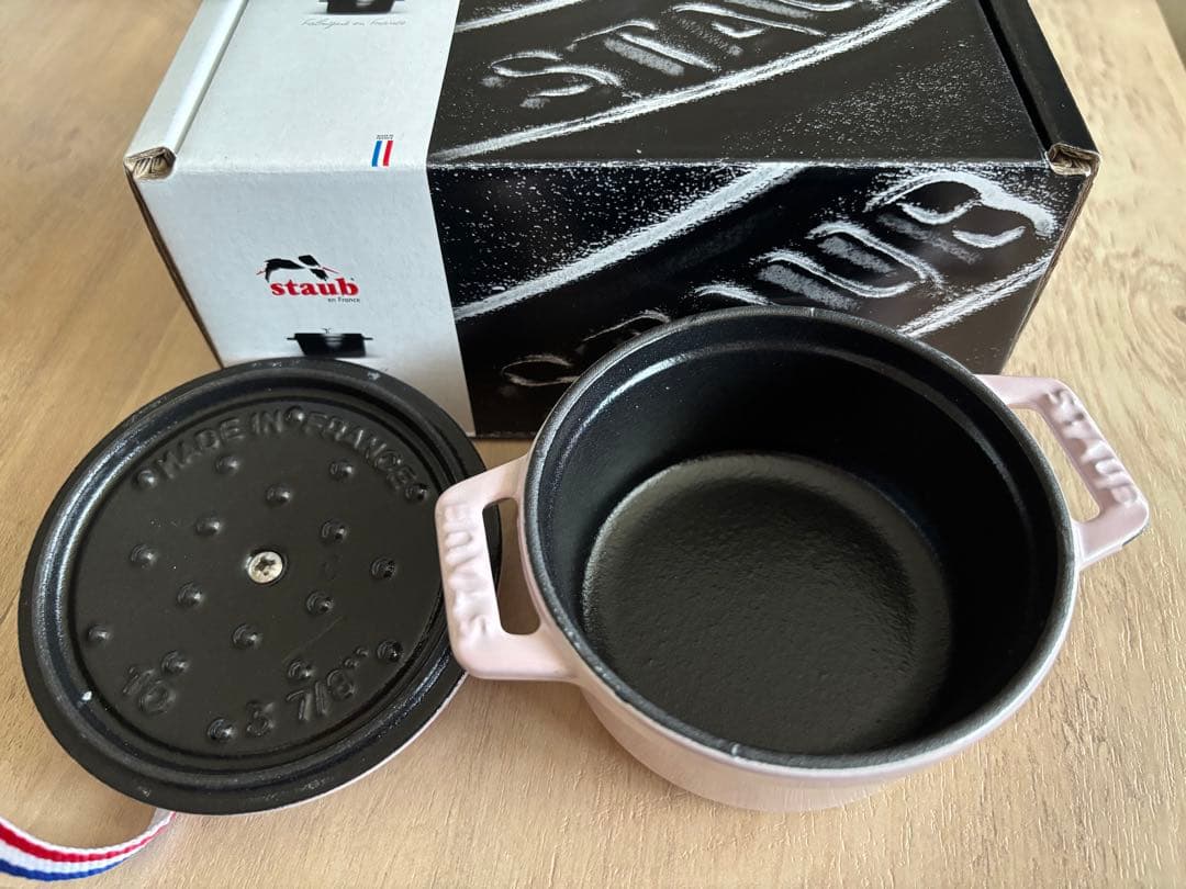 最終値下げ【新品未使用】staub ココット ソルベローズ 10㎝