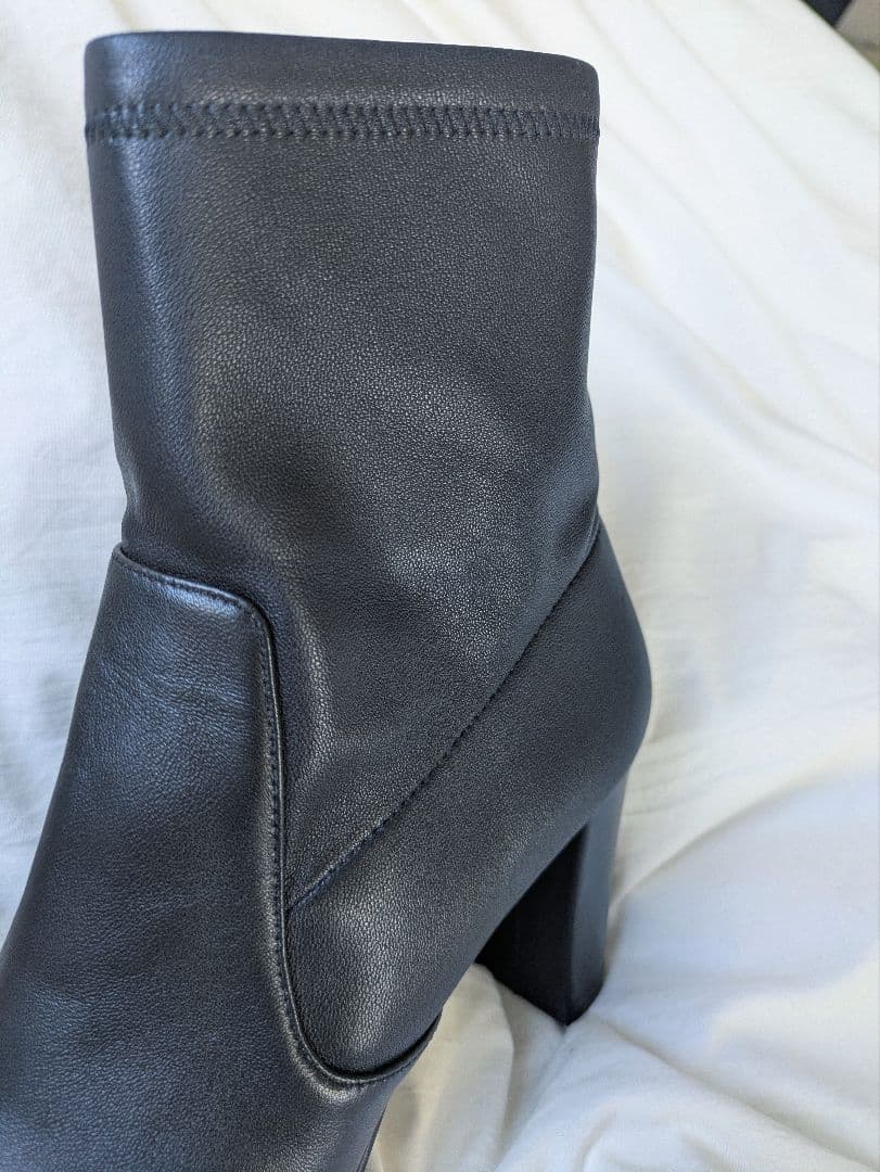 Mode et Jacomo シンプルストレッチショートブーツ（黒）