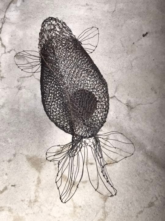 迫力超リアル作家物　立体ワイヤーアート　存在感　オブジェ　黒い　ランチュウ　金魚