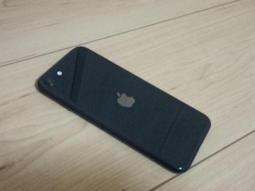 【バッテリー交換済】Apple iPhone SE (第2世代) ブラック 本体