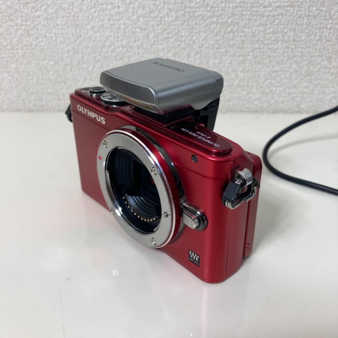 ▼OLYMPUS PEN Lite E-PL6　ミラーレス　カメラ　付属品あり