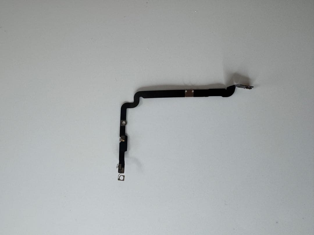 iPhone 15 Pro シルバー 本体と部品