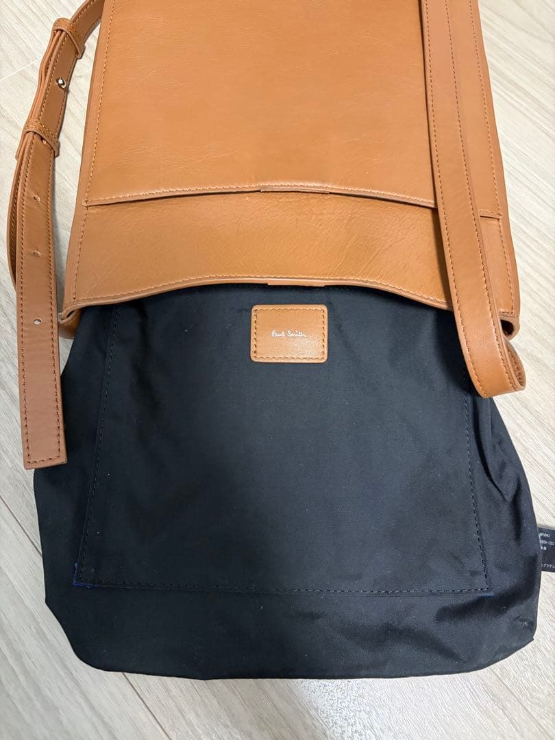 【格安】ポールスミス ブランデッドカラーエッジ クロスボディバッグ レザー