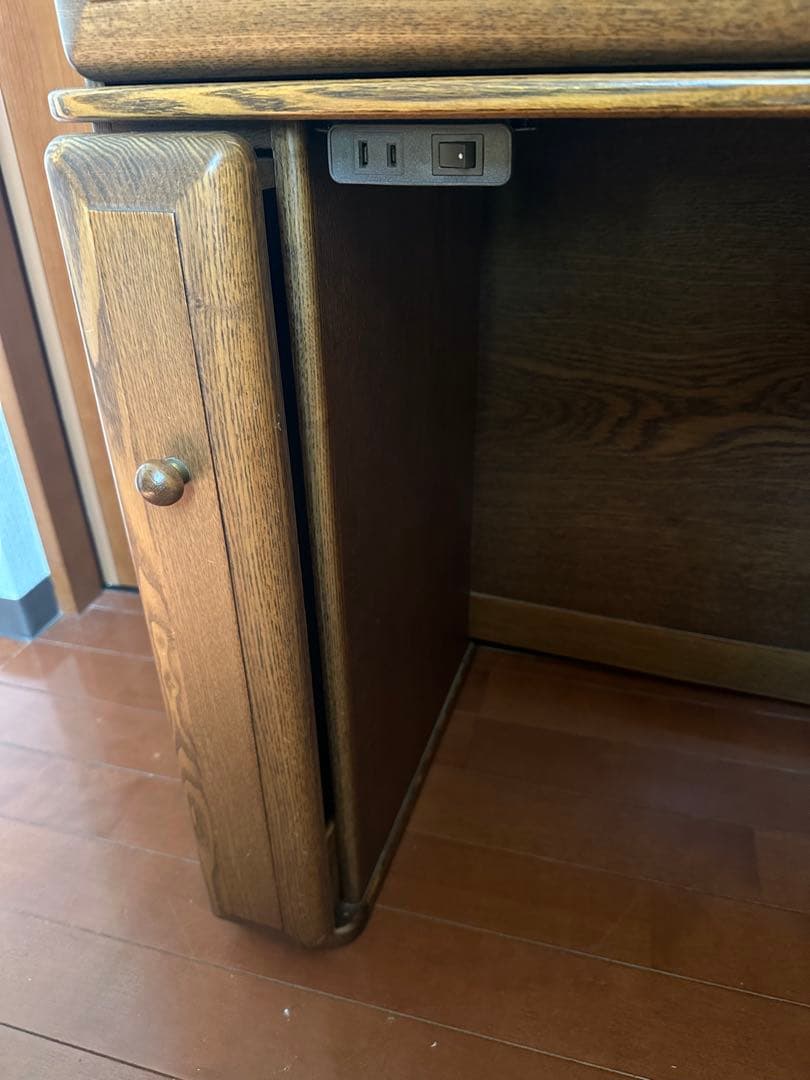 ブラウン木製ドレッサー・鏡台