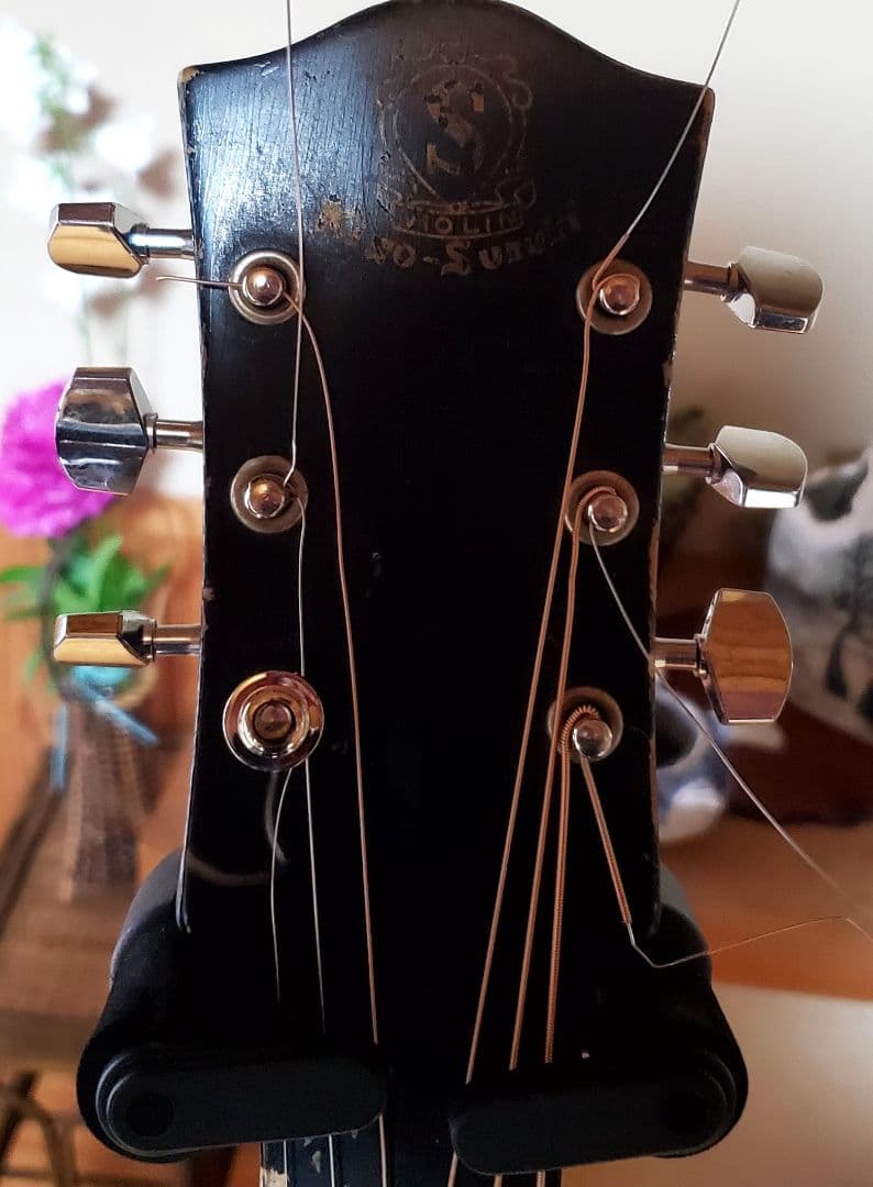 sバイオリン製ピックギターレフティ改造