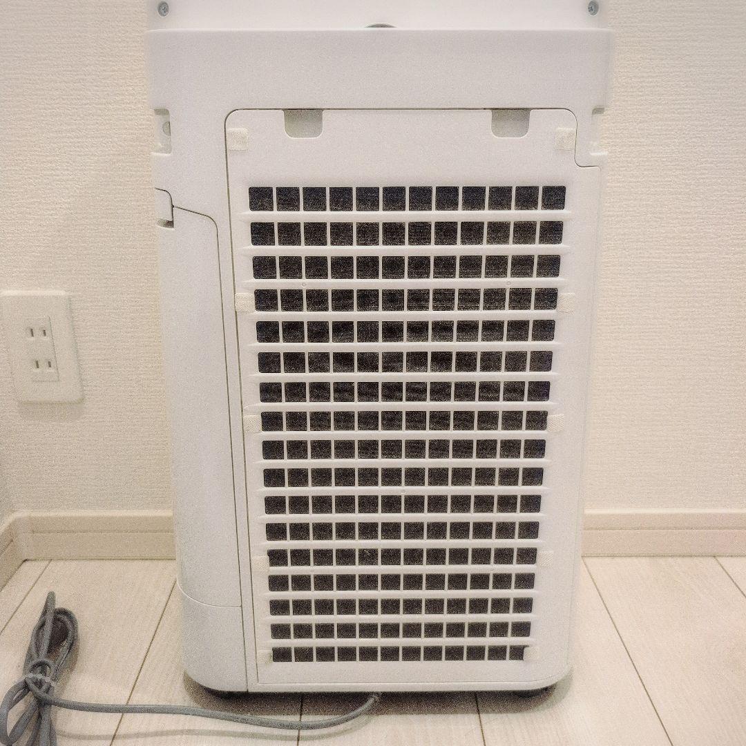 極美品　SHARP 空気清浄機 KC-R50-W 2023年製