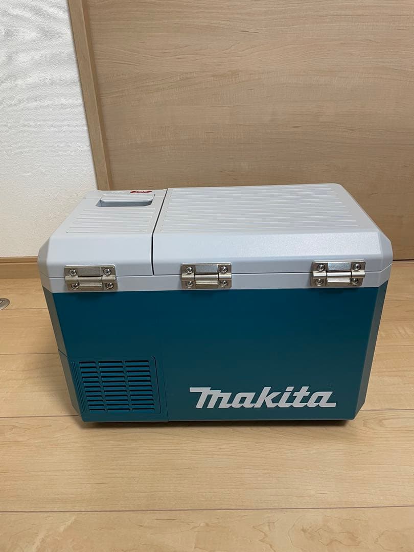 マキタ　冷温庫　CW003G 中古品