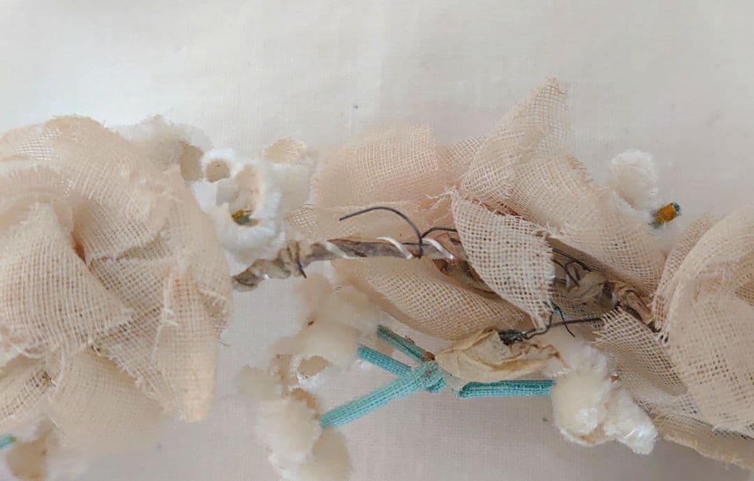 アンティーク　小花の布花　ティアラ