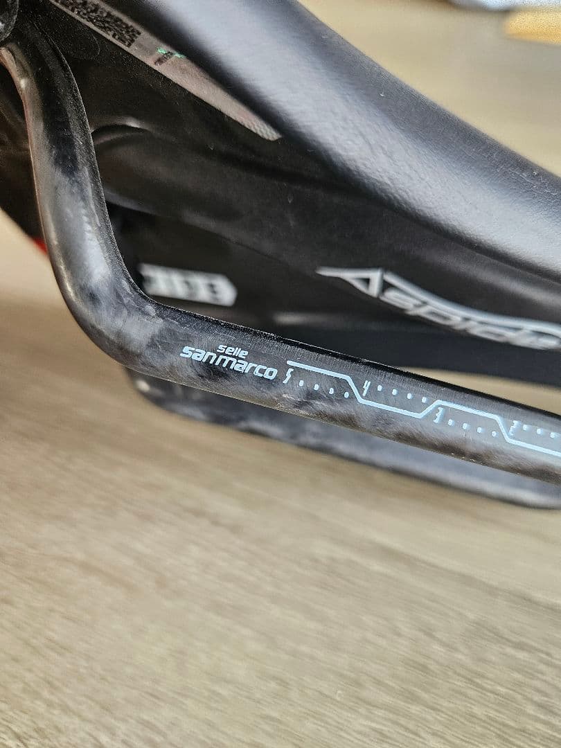 サンマルコ アスピデ カーボンFX オープンフィット ブラック ワイド サドル