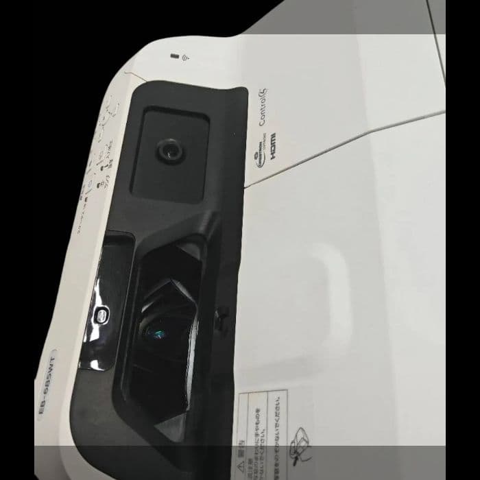 EPSON プロジェクター　EB-685WT リモコン付　3000時間台　限定品
