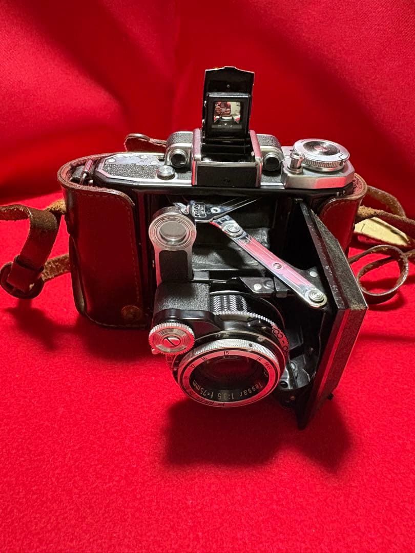 スーパーセミイコンタ(ツァイスイコン社} 純正革製カメラケース有り