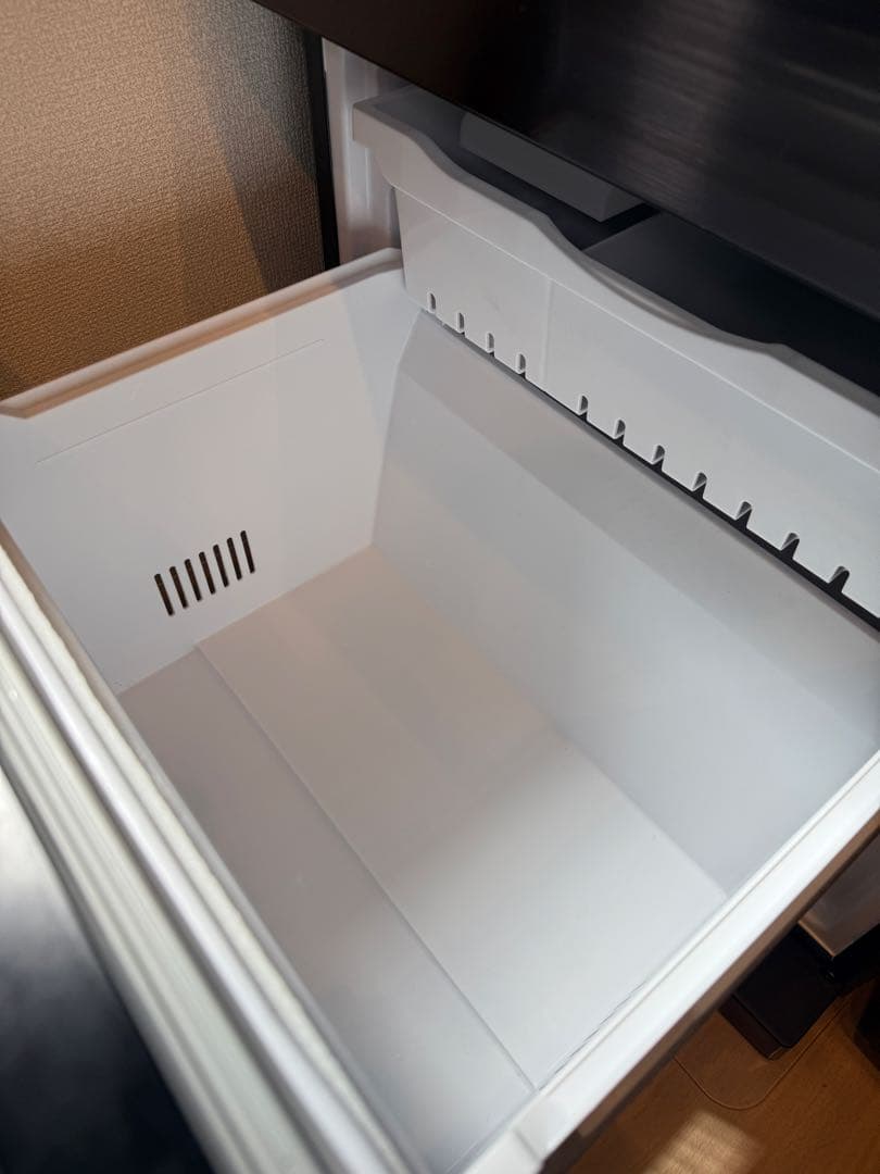 Crude Shin　日立冷蔵庫　R-V38NV（K）　375L ３ドア