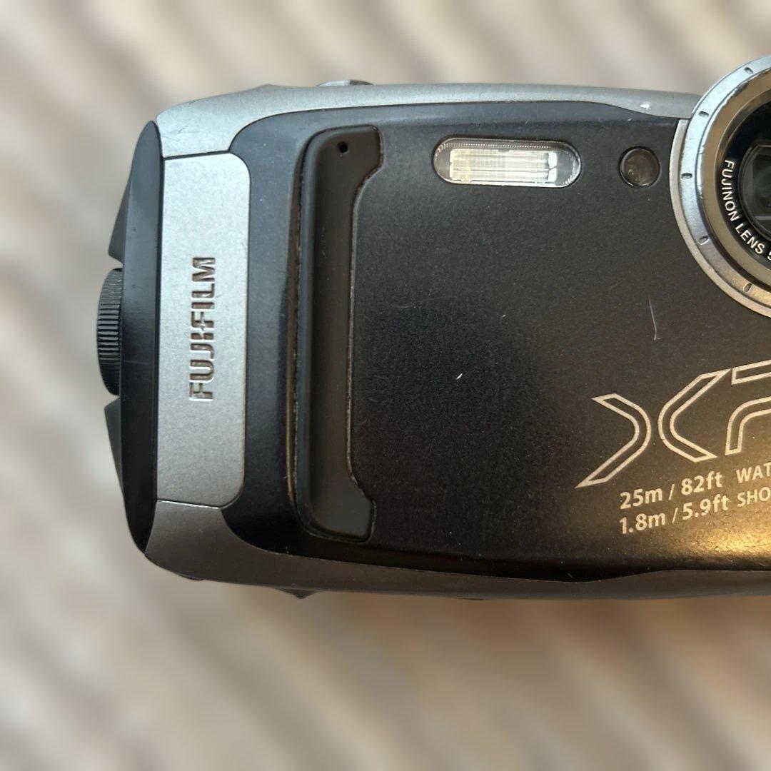 【ジャンク】デジカメ　FUJIFILM　FinePix　XP140