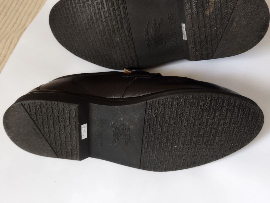 Burberry's ブラック ローファー