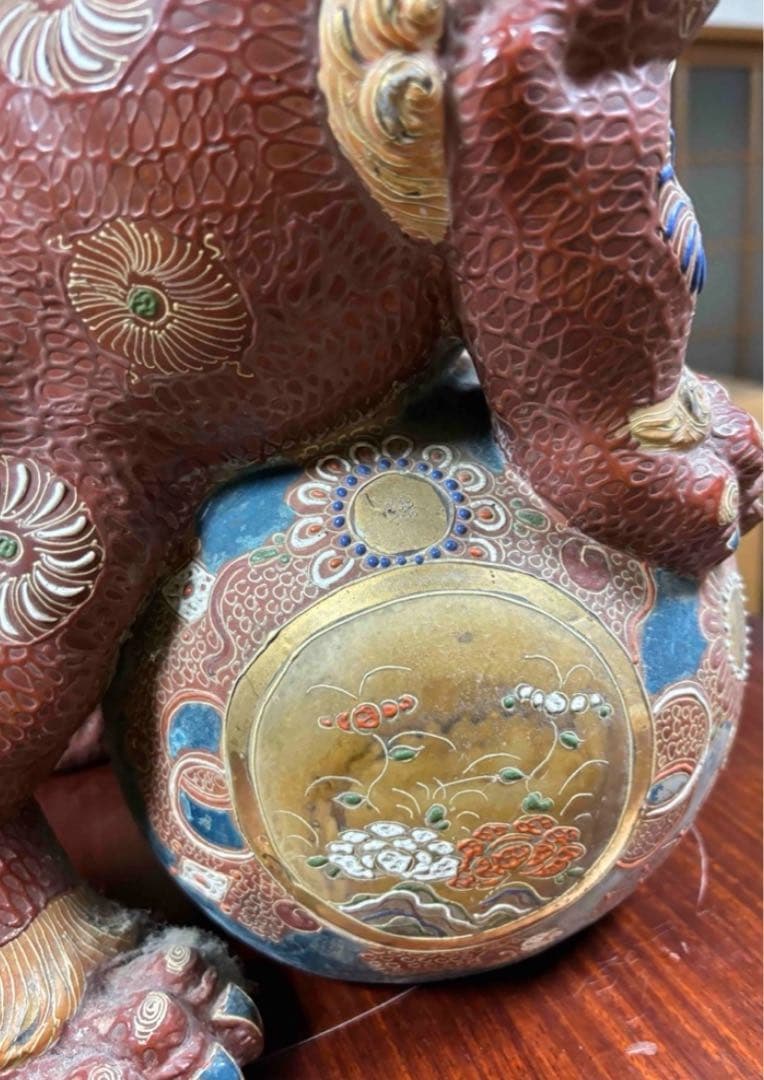 色彩豊かな獅子像 置物