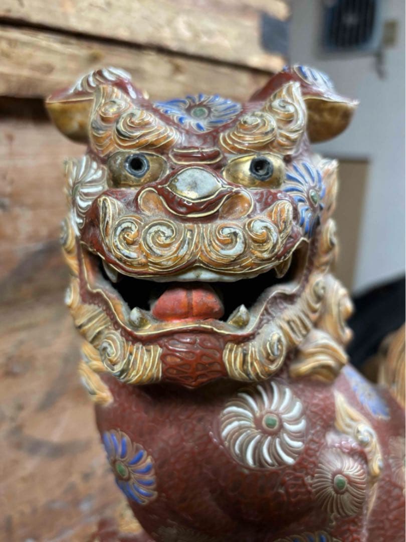 色彩豊かな獅子像 置物