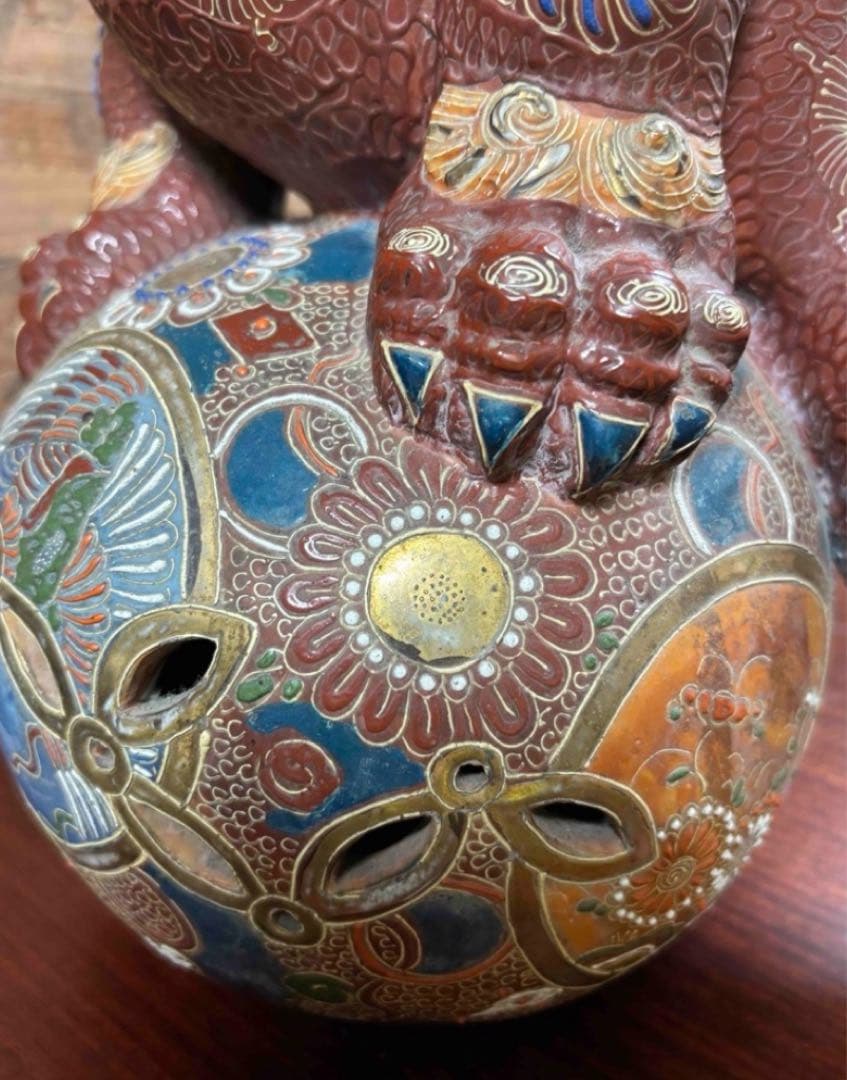 色彩豊かな獅子像 置物