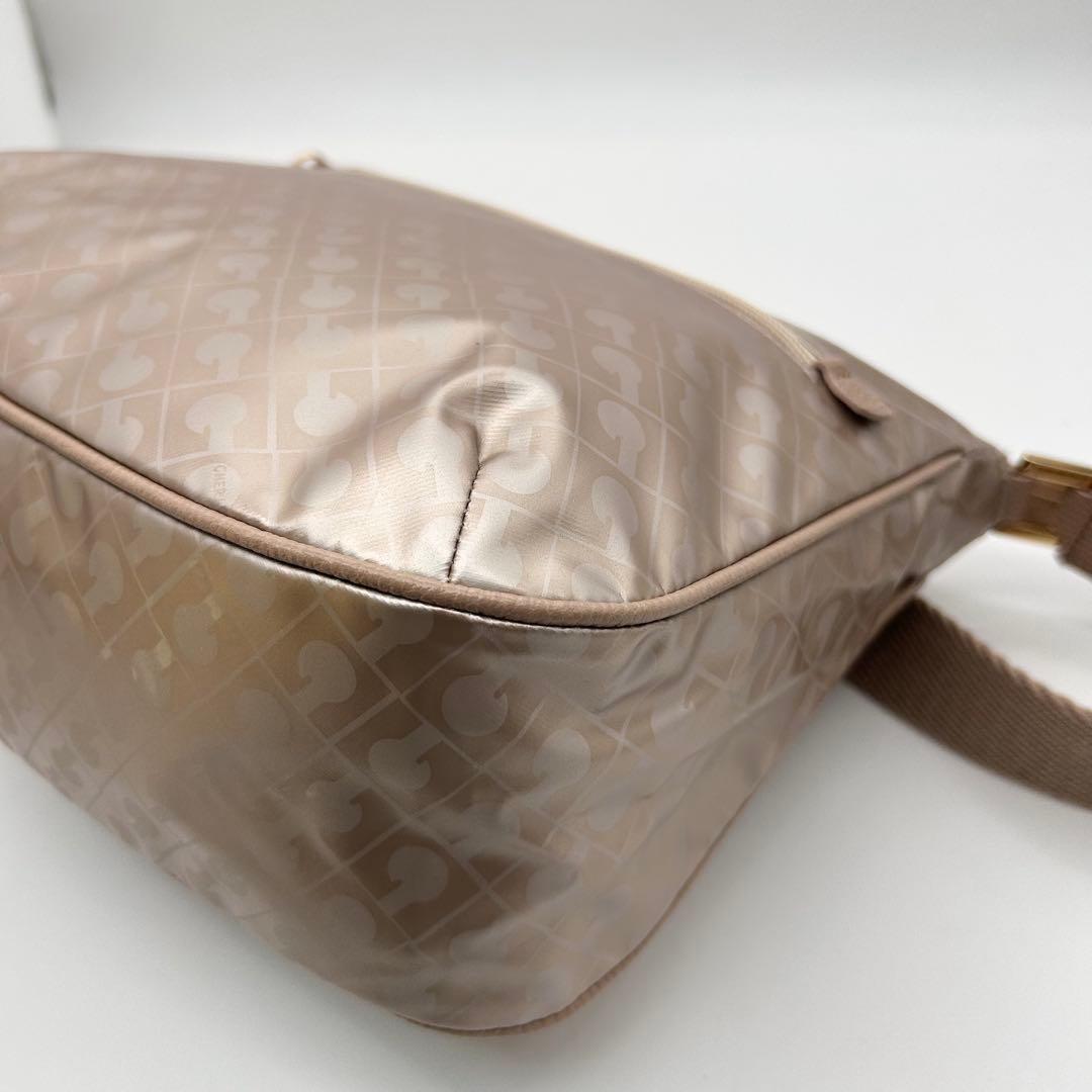 【未使用】　ゲラルディーニ　ソフティ　ショルダーバッグ　斜め掛け◎