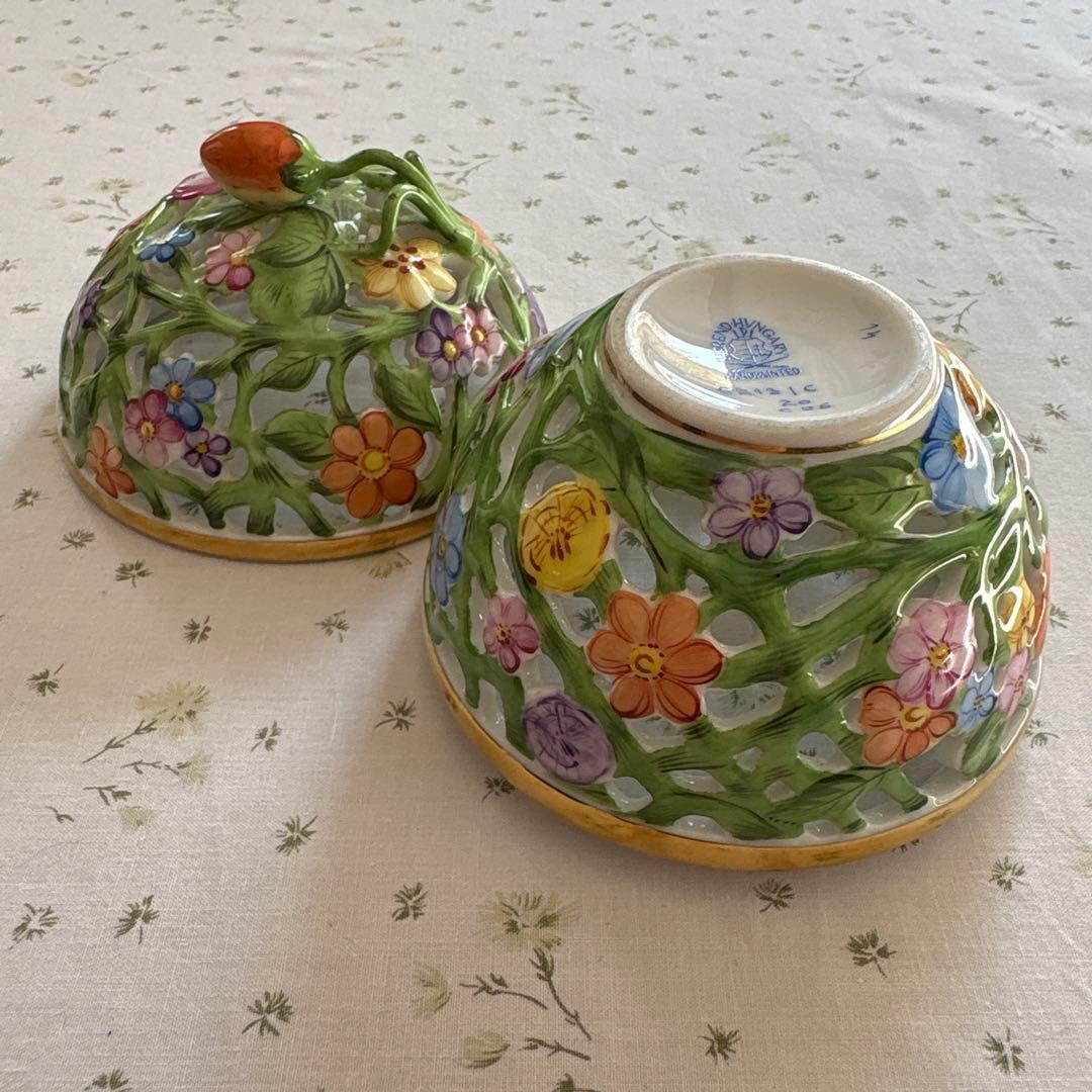 HEREND ヘレンド　花柄の陶器製小物入れ 蓋付き