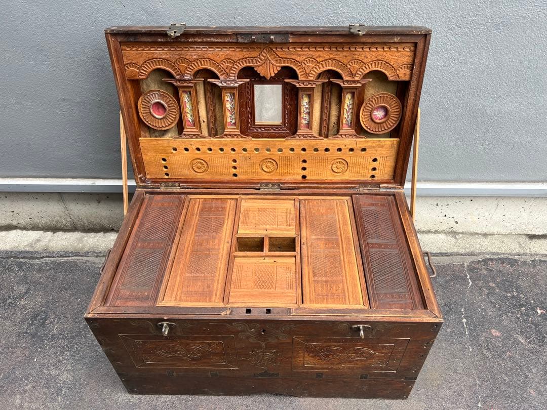 アンティーク Mandalay Box マンダレーボックス　金属装飾