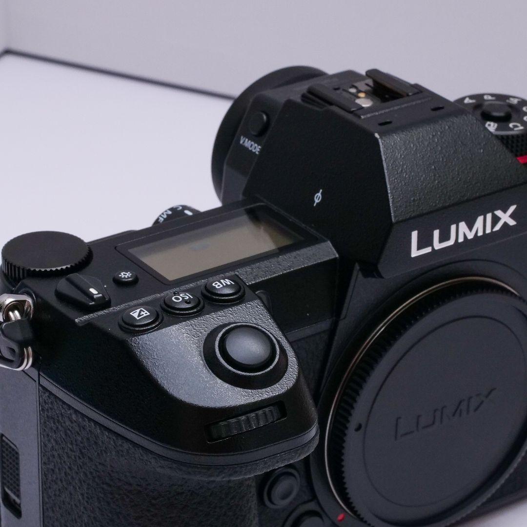 lumix s1r ボディ（日本仕様）　箱付属品あり美品