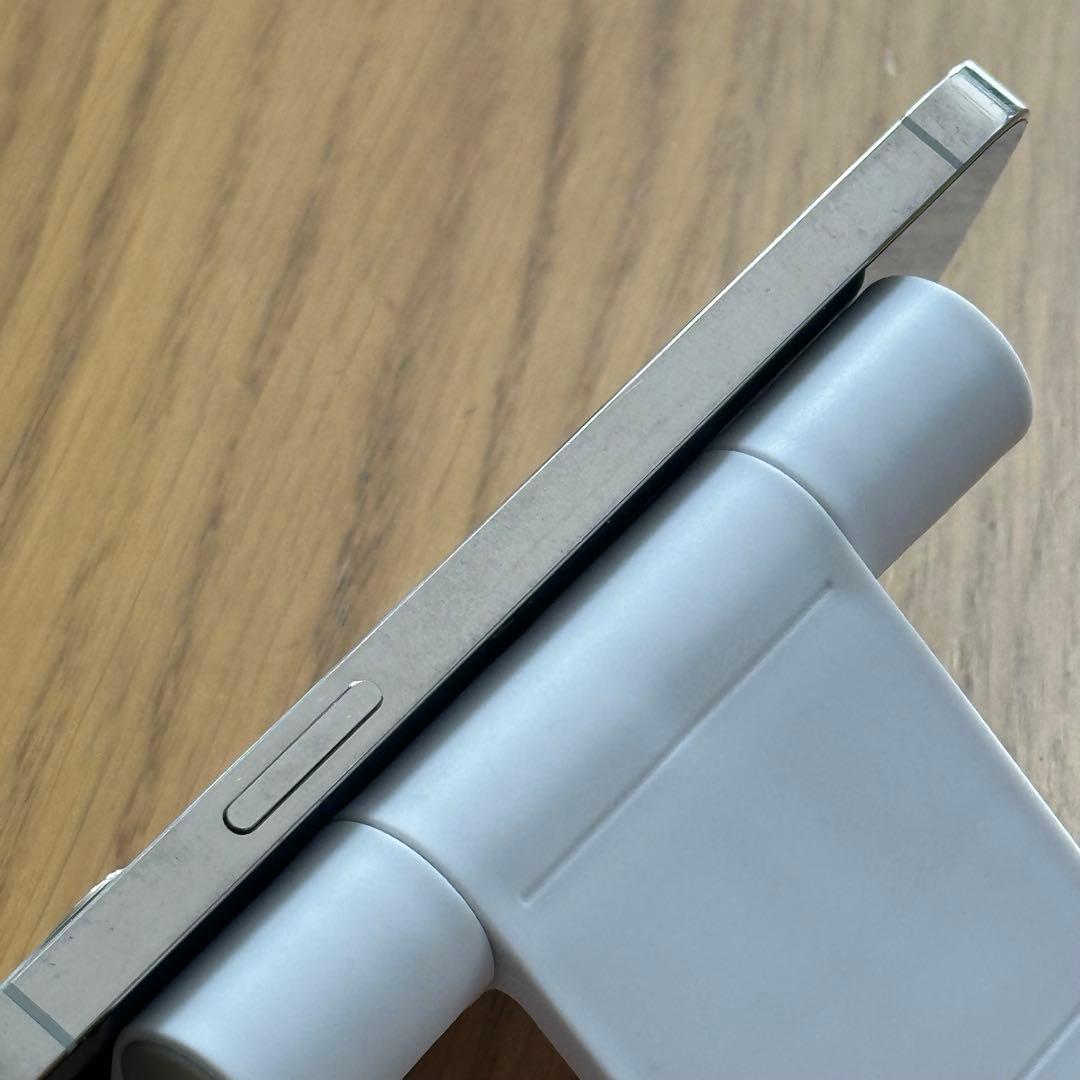 【SIMフリー】 iPhone 12 Pro シルバー 256GB 初期化済み