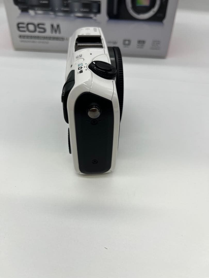 Canon EOS M デジタル一眼レフ レンズ3本セット