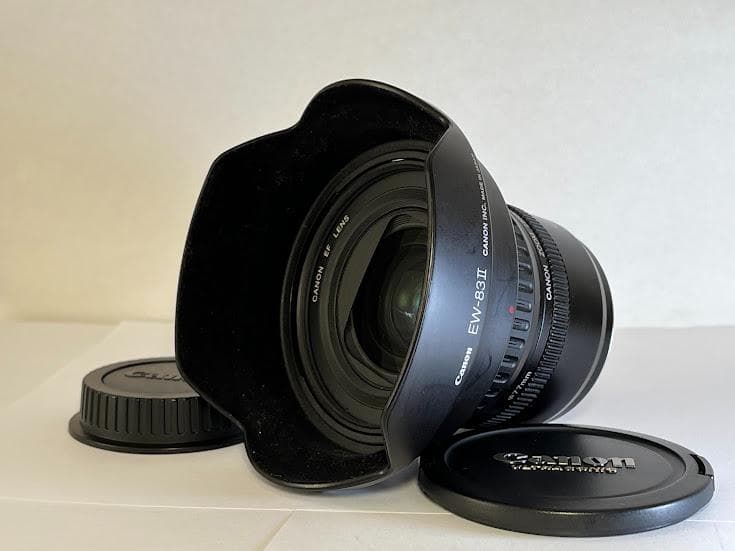 キヤノン CANON EF 20-35mm F3.5-4.5 USM