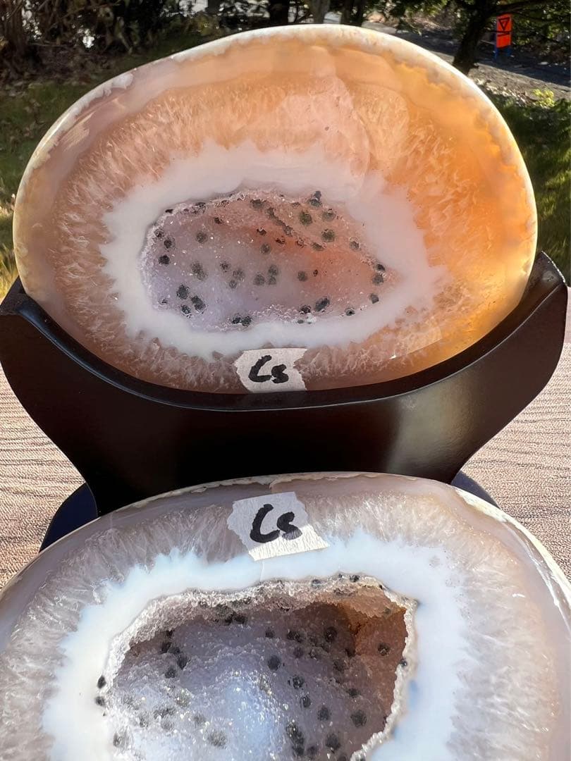 C5トレジャーメノウ 台付き 瑪瑙 風水 聚宝盆アゲート