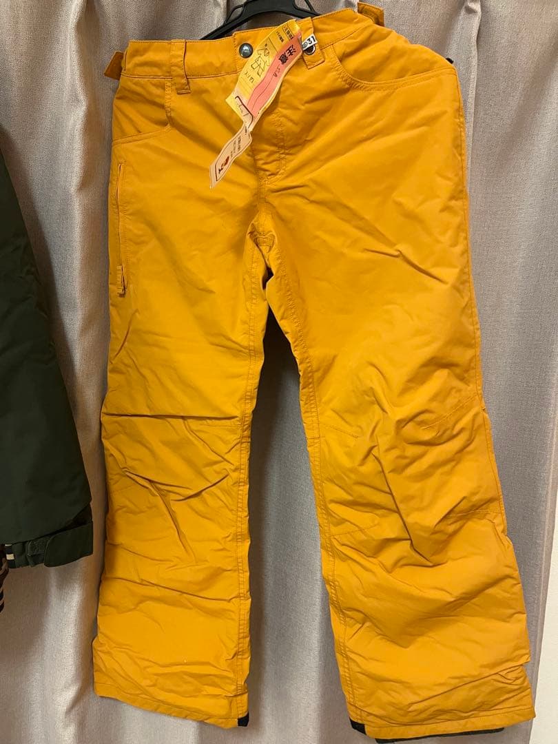 Burton カモフラージュ ジャケットとパンツ セット