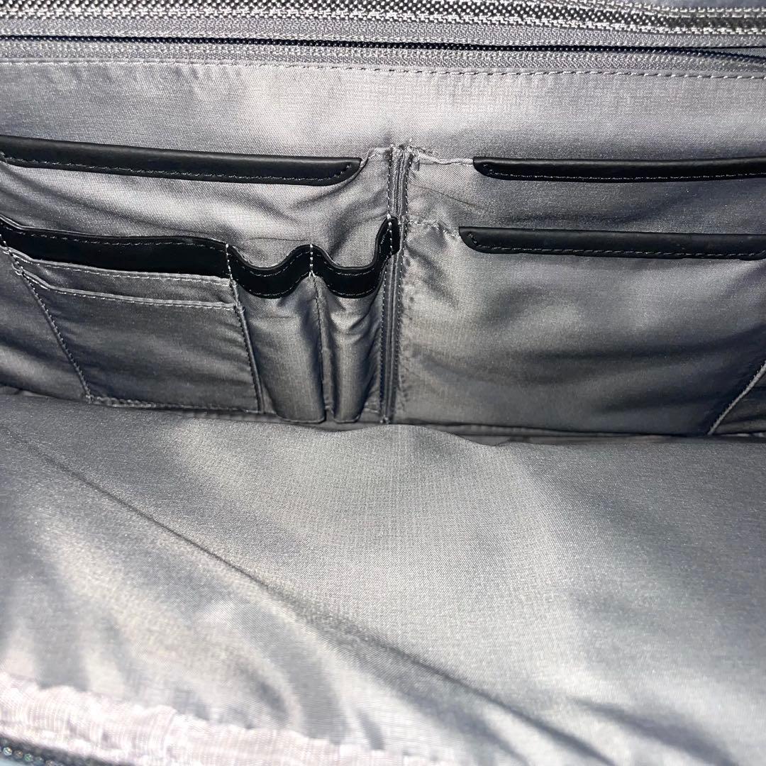 TUMI ALPHA3 ツミ トゥミ アルファ3 デラックス 4輪 ラップトップ