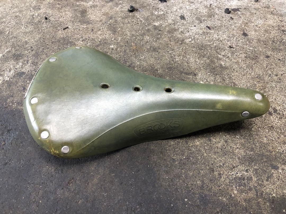 BROOKS B17 グリーンサドル