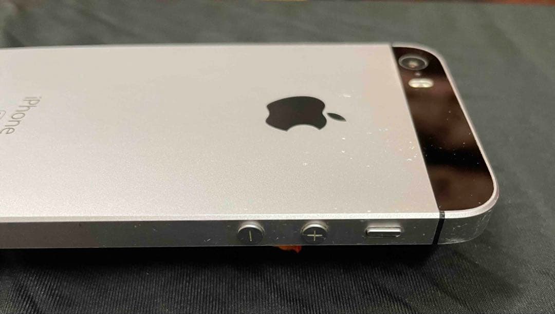 iPhoneSE(第1世代)64GBスペースグレイ　SIMフリー　本体＋箱