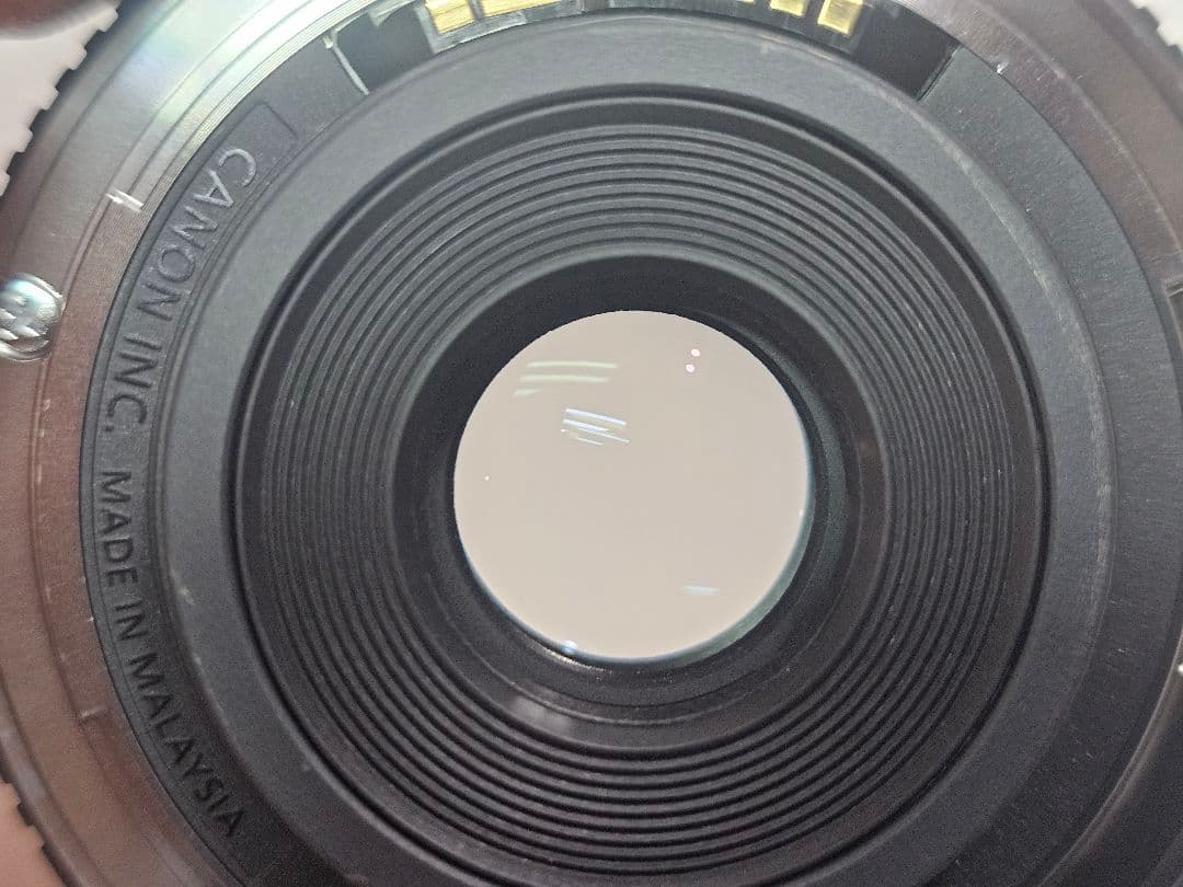 Canon EF-S 24mm f/2.8 STM レンズ