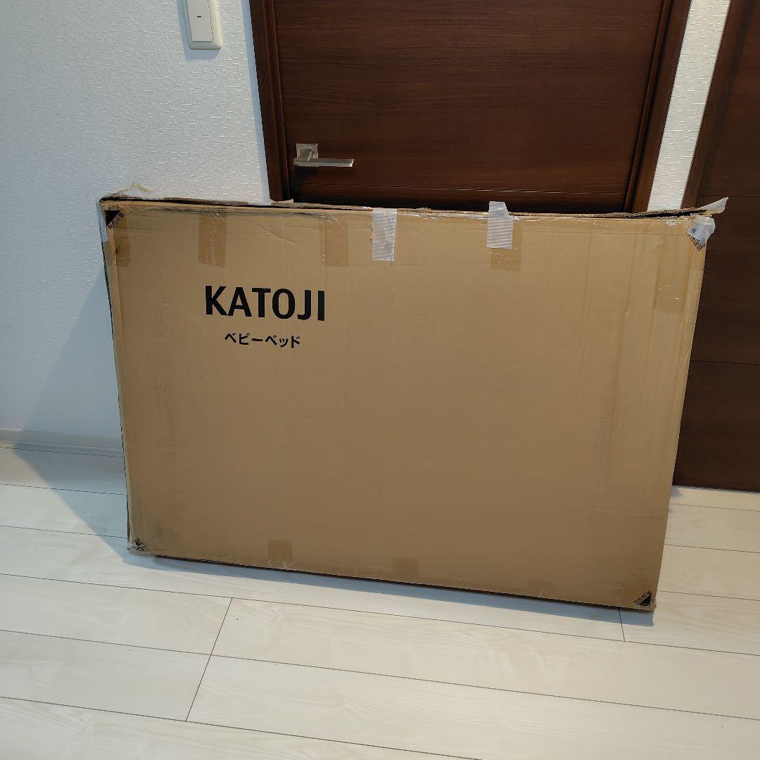 カトージ　木製ベビーベッド 下段収納付き