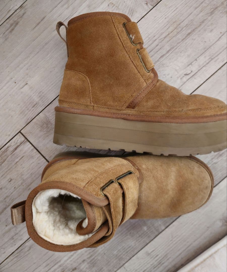 UGG ベージュ 厚底ムートンブーツ