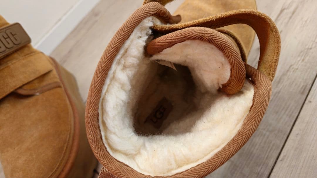 UGG ベージュ 厚底ムートンブーツ
