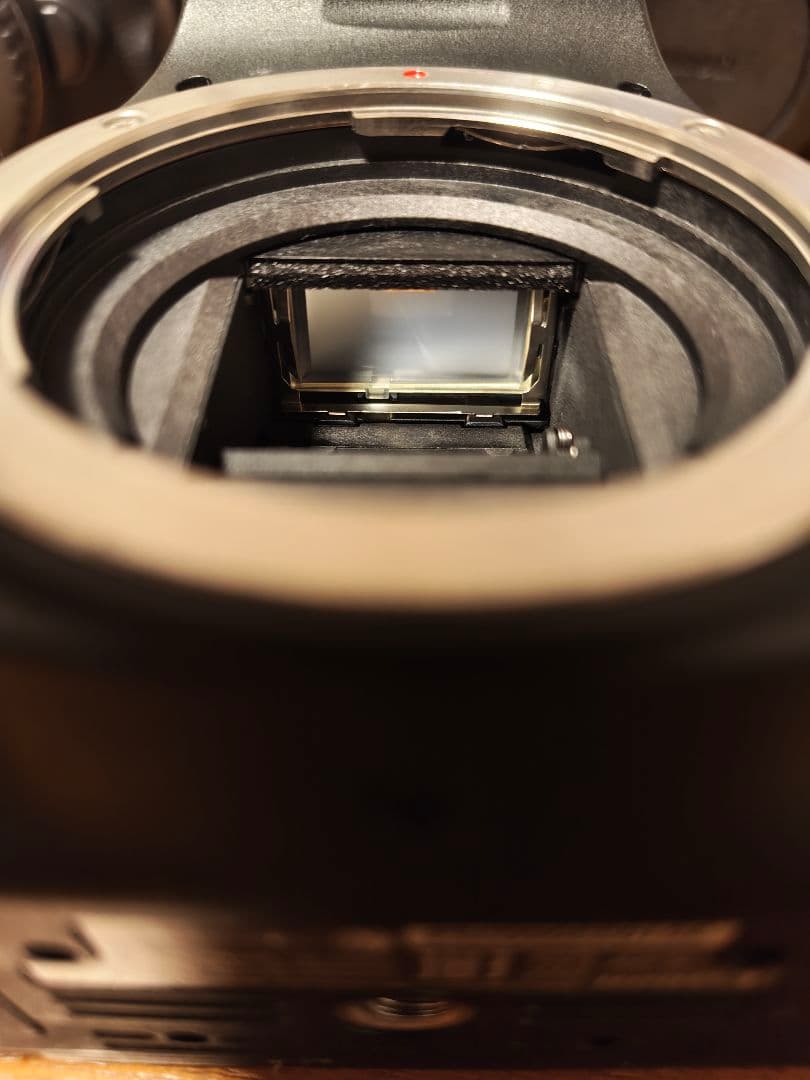 【ジャンク】Canon EOS Kiss X8i デジタル一眼レフ