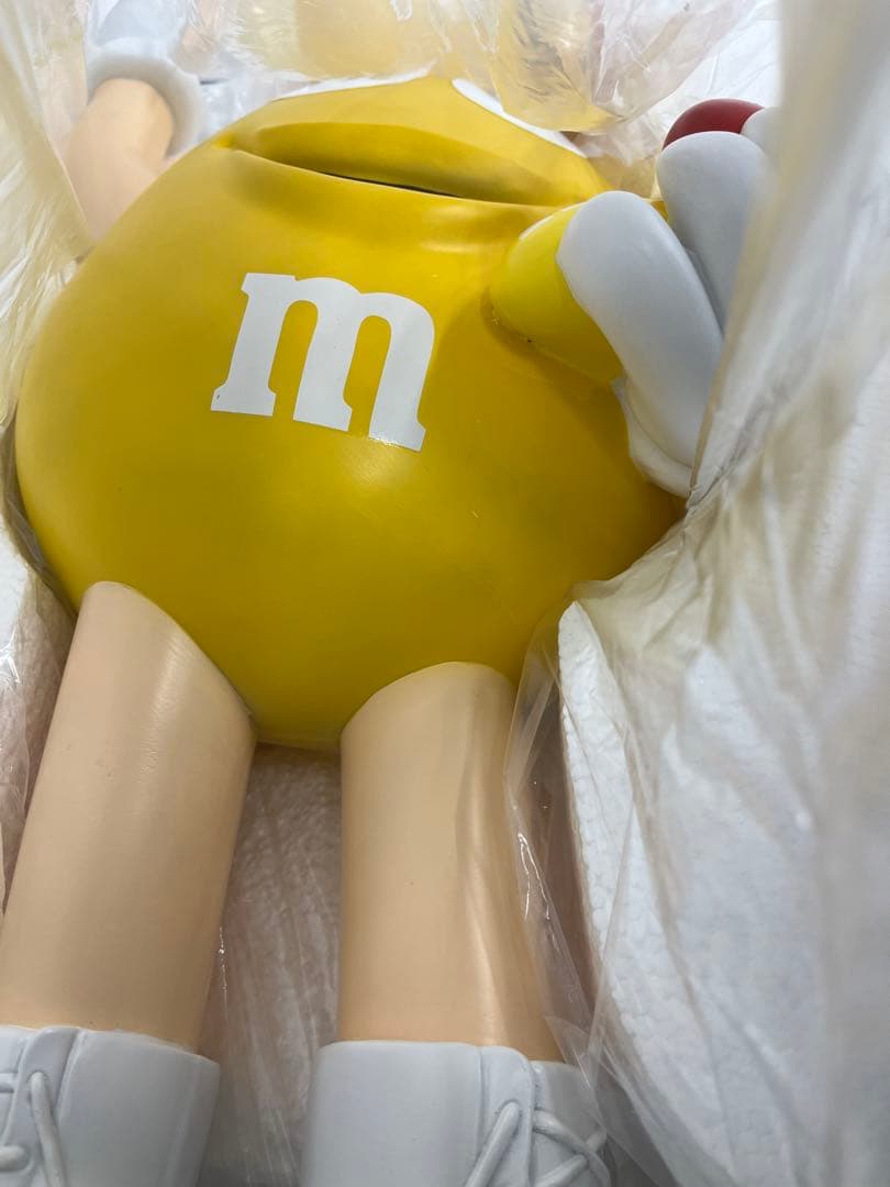 M&M's エムアンドエムズ ディスペンサー フィギュア 置物　飾りイエロー