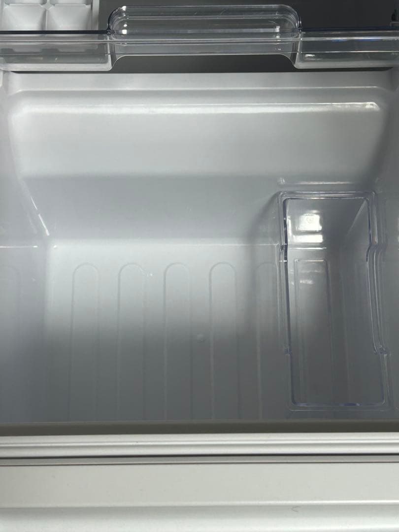 SHARP 2021年式　2ドア冷蔵庫　ホワイト　152㍑